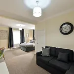 Host & Stay - Gerald House