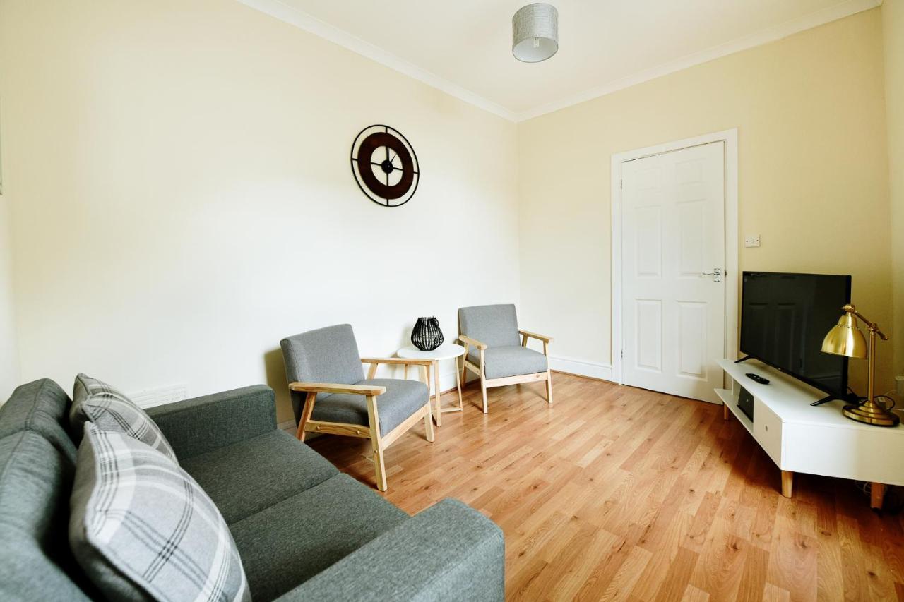 Host & - Gerald House * Swansea