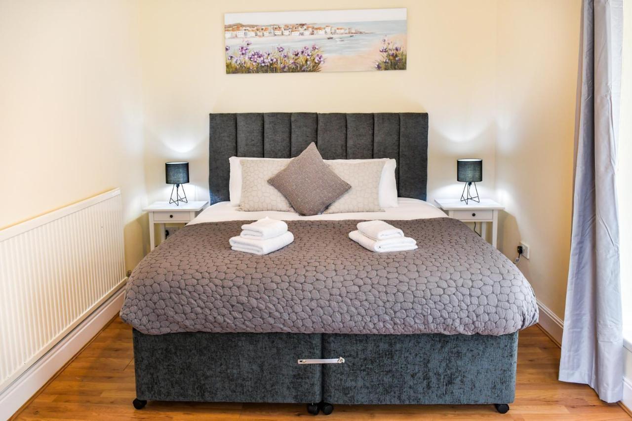 Host & - Gerald House Swansea