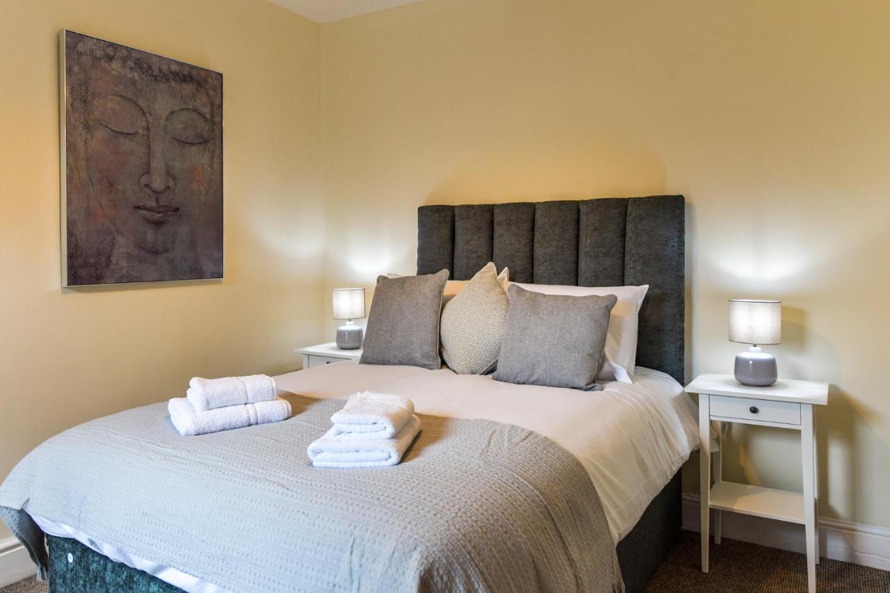 Host & - Gerald House Holiday home *